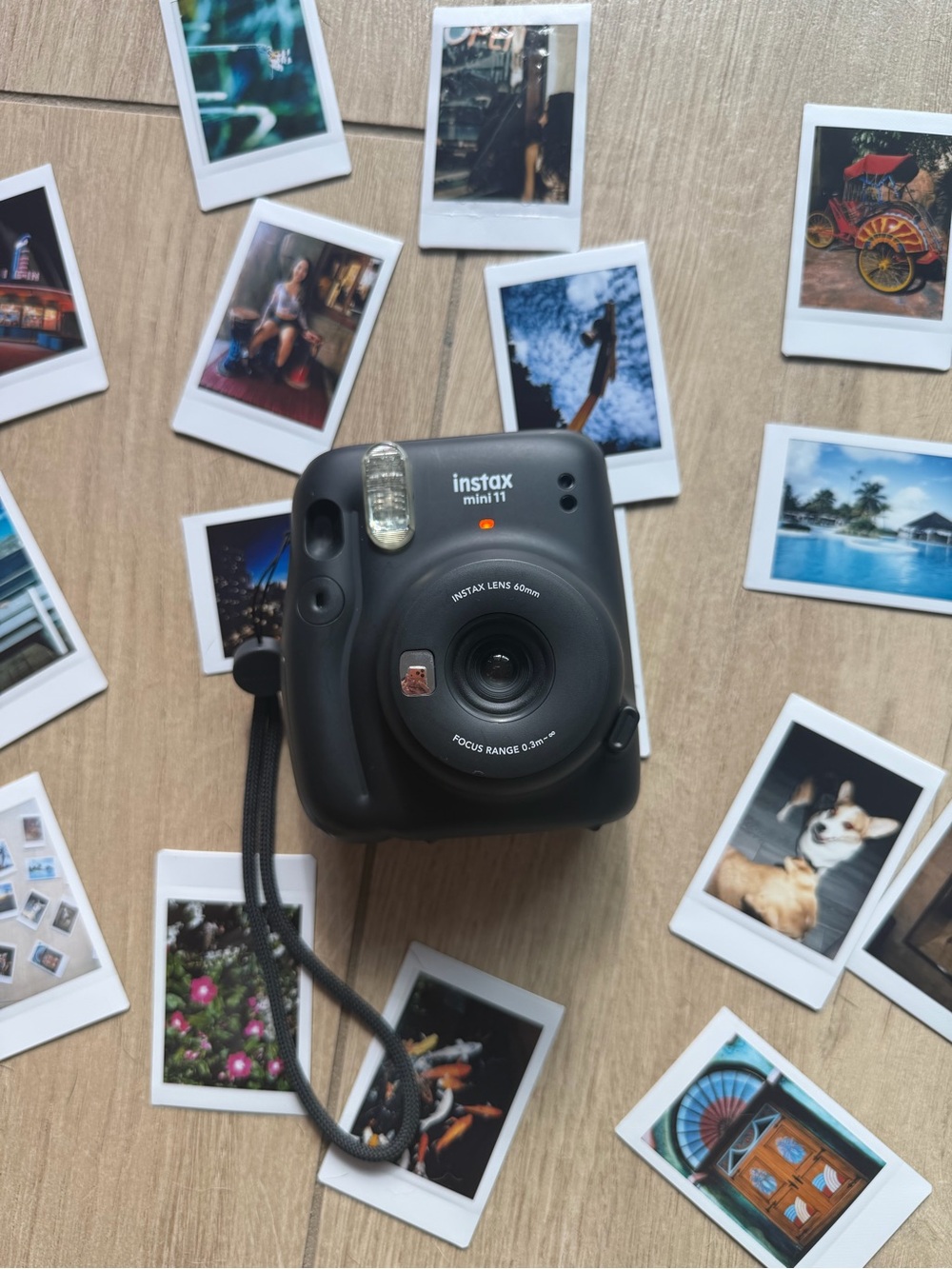 Fujifilm Instax Mini 11 Instant Camera - Black